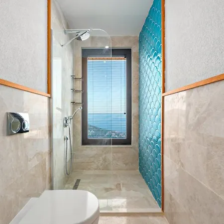 فيلة Luxury 5 Bedroom - 9881