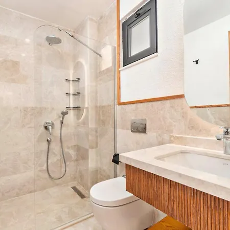 فيلة Luxury 5 Bedroom - 9881 كالكان