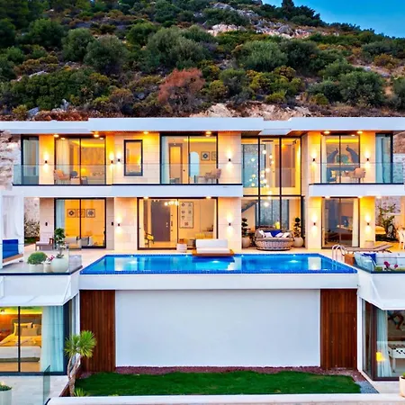 Luxury 5 Bedroom - 9881 كالكان